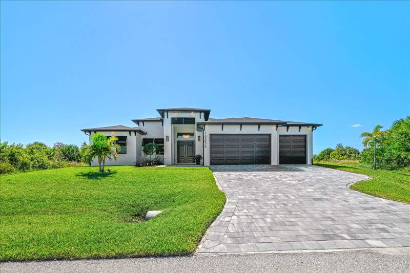 3 bedroom Single Family Residence at 14334 Maysville Circle, Port Charlotte Sec 87, Port Charlotte — photo 3