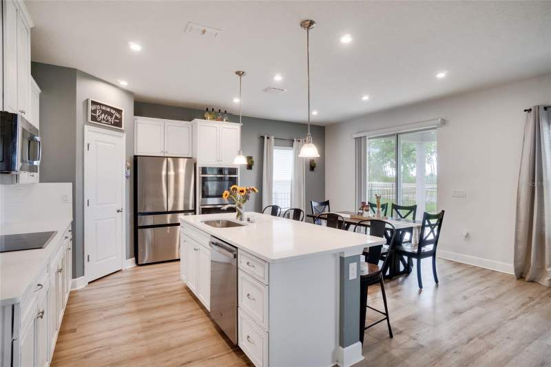 5 bedroom Single Family Residence at 7024 Lanier Falls Road, Lakewood Park Ph 1, Deland — photo 4