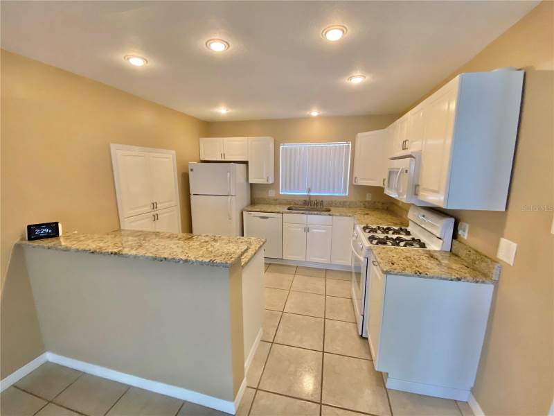 2 bedroom Single Family Residence at 10401 LARISSA STREET, LAKE RIDGE VILLAGE, ORLANDO — photo 3