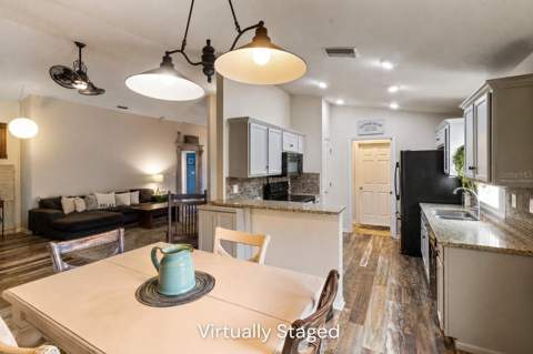 4562 Fairway Oaks Drive, Mulberry FL - photo 6 of 42