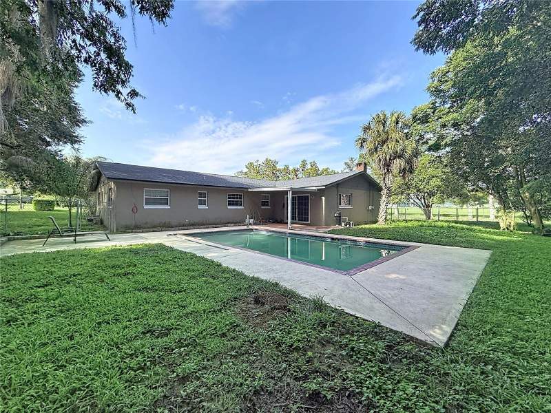 4 bedroom Single Family Residence at 1809 NE 6th Street, Heritage Hills, Ocala — photo 3