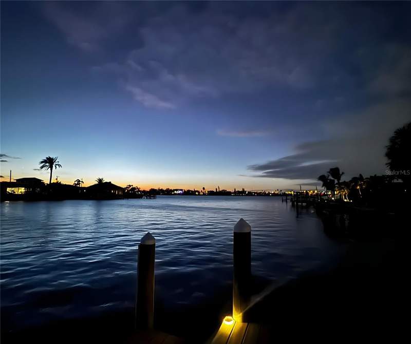 4 bedroom Single Family Residence at 6420 3rd Palm Point, Three Palms Point, St Pete Beach — photo 3
