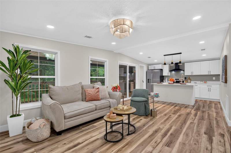 4 bedroom Single Family Residence at 210 C Street, Mitchell Heights, Brooksville — photo 4