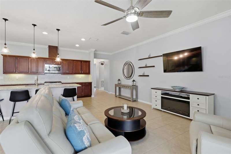 2 bedroom Single Family Residence at 902 Tidal Pond Drive, Cascades/Groveland-Ph 5, Groveland — photo 5