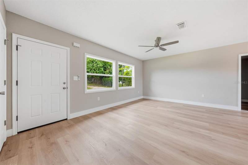 4 bedroom Single Family Residence at 307 NE 11th Place, Ocala, Ocala — photo 4