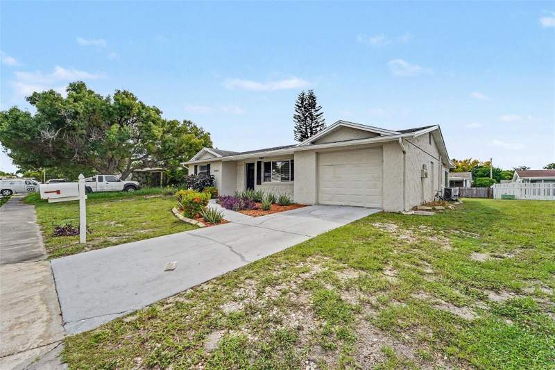 3 bedroom Single Family Residence at 9035 Saint Regis Lane, Embassy Hills, Port Richey — photo 3
