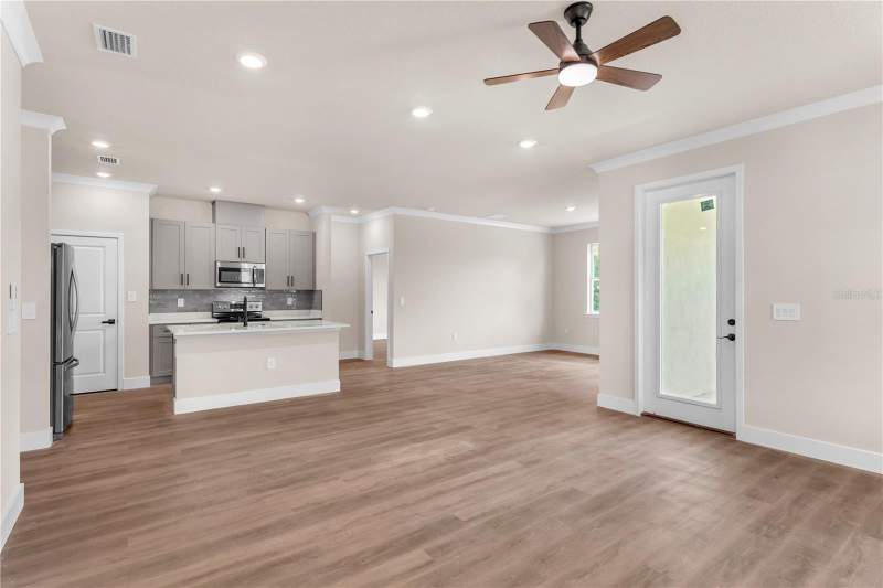 3 bedroom Single Family Residence at 2203 W Lowry Avenue, Forest Park, Plant City — photo 3