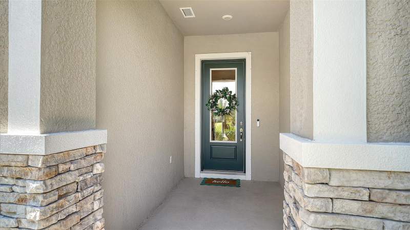 4 bedroom Single Family Residence at 8318 Abalone Loop, Isles At Bayview Ph I Subph A & B, Parrish — photo 4