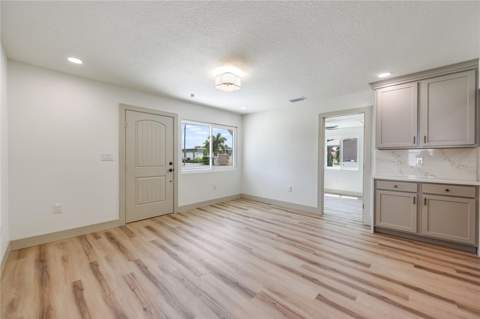 7851 40th Ave, St Petersburg FL - photo 6 of 6