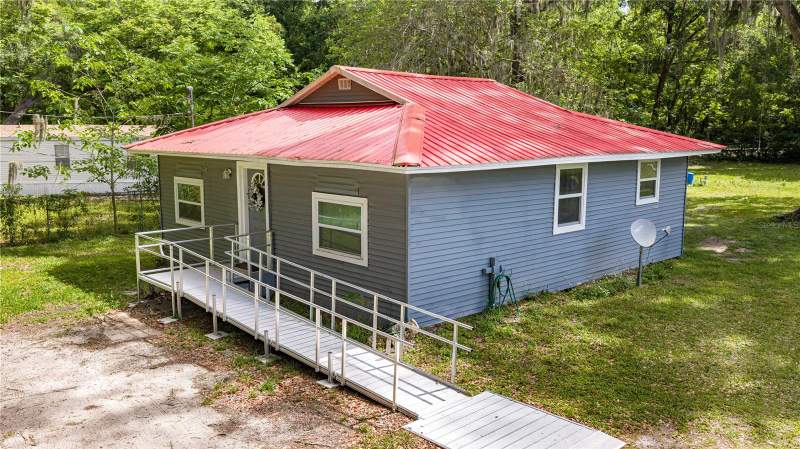 3 bedroom Single Family Residence at 3331 SE 11th Avenue, Ocala, Ocala — photo 2