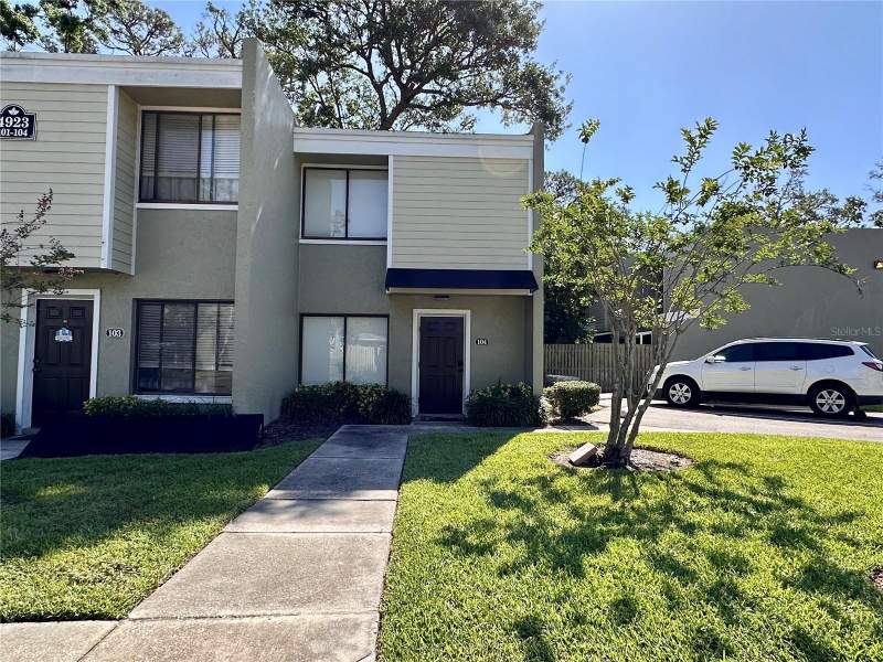 2 bedroom Condominium at 4923 25th Street #104, Grand Oaks, Bradenton — photo 2