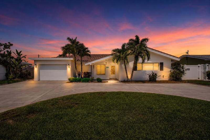 2220 E VINA DEL MAR BOULEVARD home for sale in Vina-Del-Mar