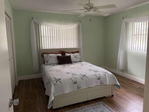 5624 Palm Aire Drive #V105, Sarasota FL - photo 14 of 18