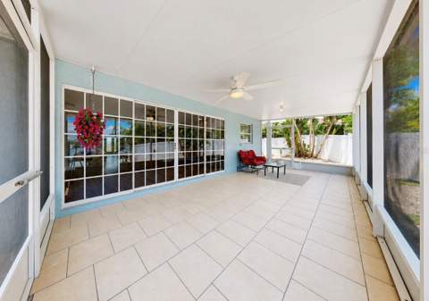 6513 Abaco Drive, Apollo Beach FL - photo 19 of 62