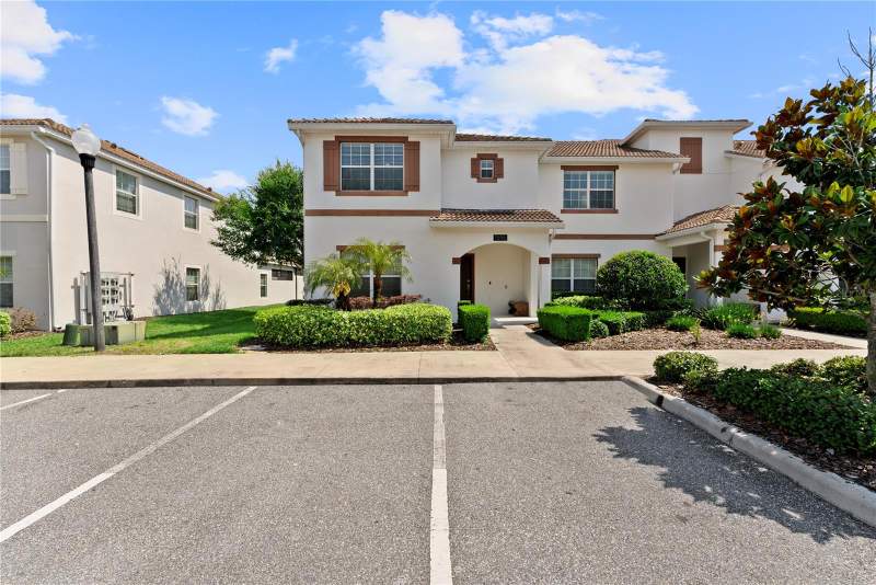 5 bedroom Townhouse at 1596 Moon Valley Drive, Stoneybrook South Ph I-1 & J-1, Davenport — photo 2