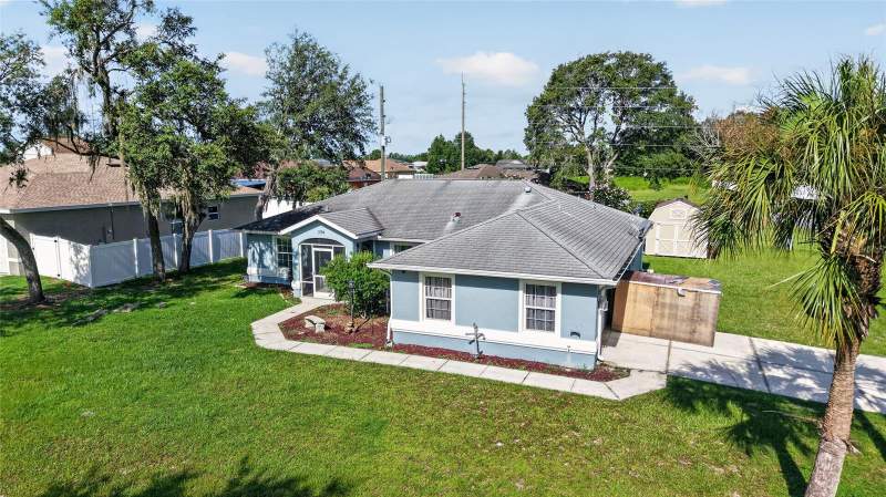 3 bedroom Single Family Residence at 304 Marion Oaks Course, Marion Oaks Un 01, Ocala — photo 3