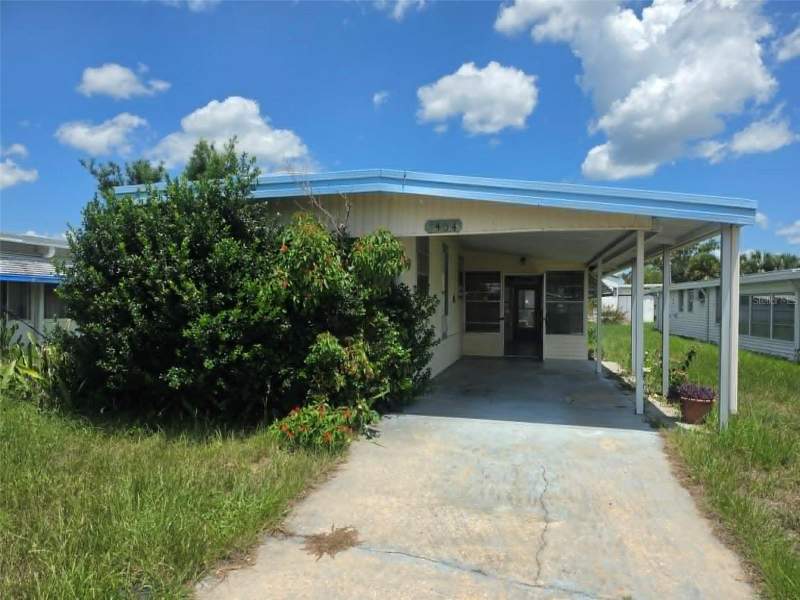 1404 HIGHLAND AVENUE home for sale in Tavares Mobile Home Estates Homes for Sale: 4 Homes, From $123K