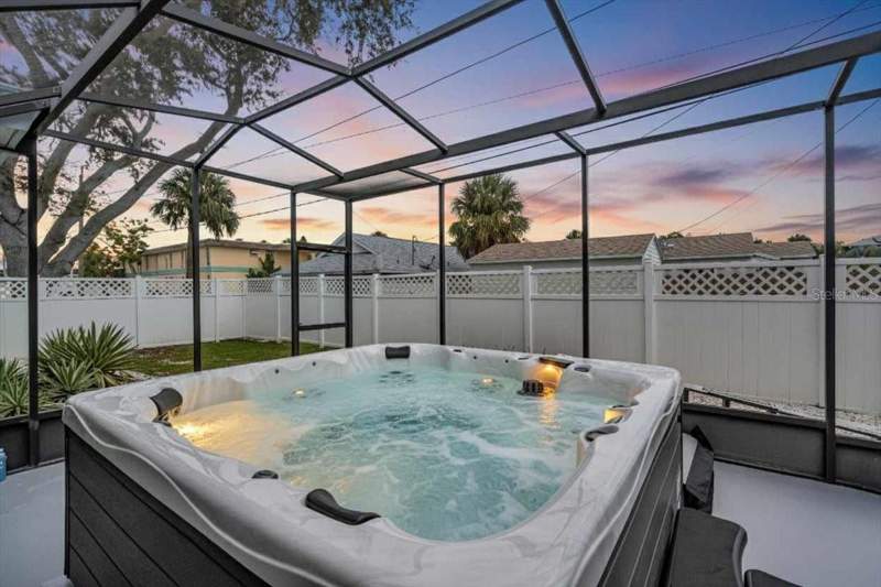 3 bedroom Single Family Residence at 3002 58th Street, Horners Rep, Gulfport — photo 2