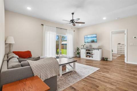 40688 E 9th Avenue, Umatilla FL - photo 8 of 43