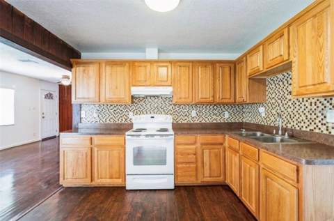 612 Kensington Street, Eustis FL - photo 7 of 23