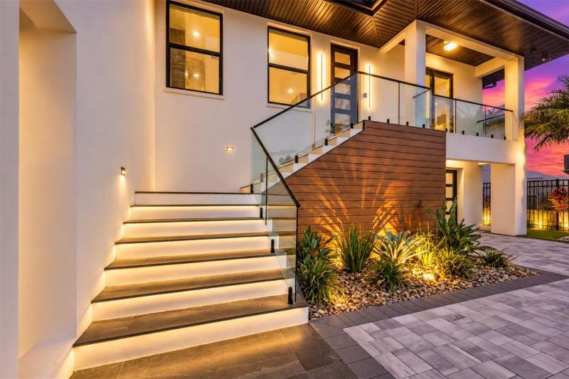 4 bedroom Single Family Residence at 3920 Roberts Point Road, Siesta Rev Of, Sarasota — photo 4