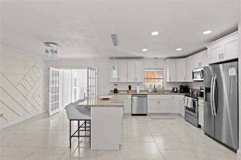 8702 Elmwood Lane, Tampa FL - photo 10 of 55