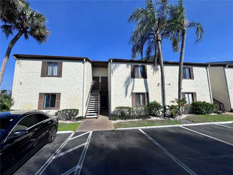 Peppertree Lake Condo