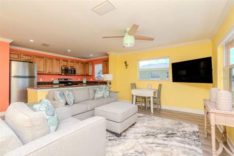 5605 Shore Boulevard #1B, Gulfport FL - photo 7 of 49