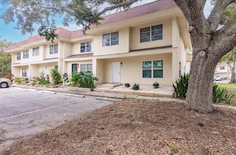 4 bedroom Condominium at 331 Amherst Avenue #56, Fairway Oaks, Sarasota — photo 2