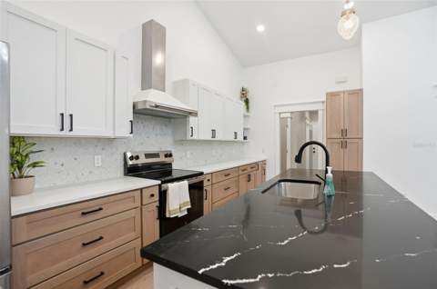 34111 August Avenue, Webster FL - photo 17 of 70