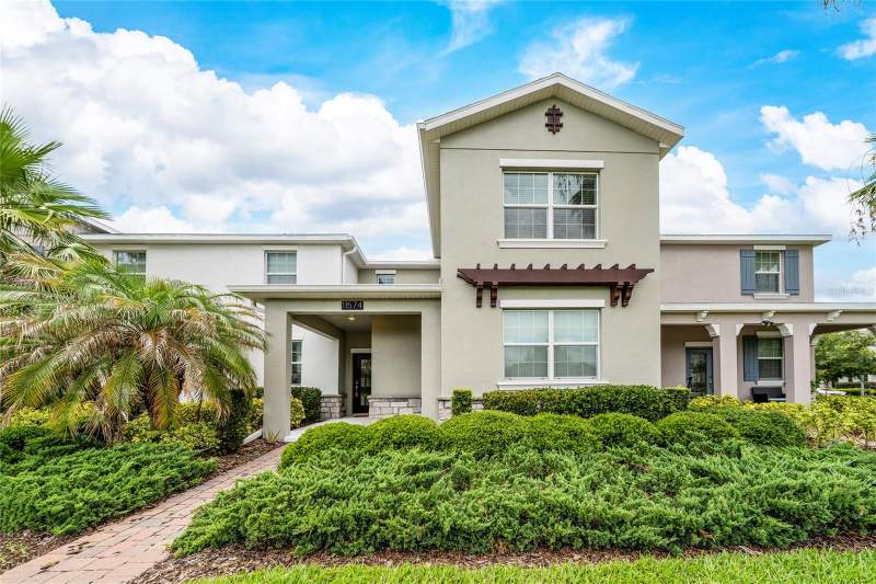 4 bedroom Townhouse at 11574 Comic Alley, Storey Park Ph 3, Orlando — photo 2