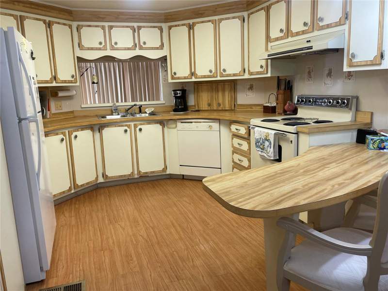 2 bedroom Manufactured Home at 5619 Bayshore Road #161, Terra Ceia Manor Co-Op, Palmetto — photo 5