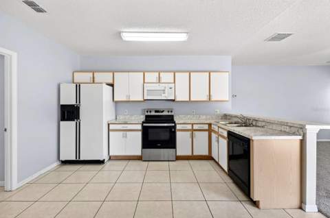 526 Maricopa Drive, Kissimmee FL - photo 11 of 37