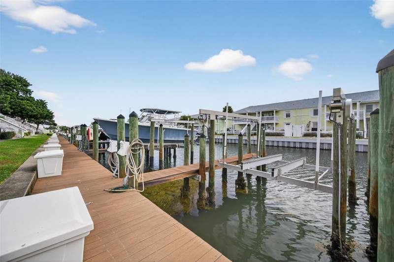 1 bedroom Condominium at 4924 Beach Drive #F, Waterside At Coquina Key South, St Petersburg — photo 3