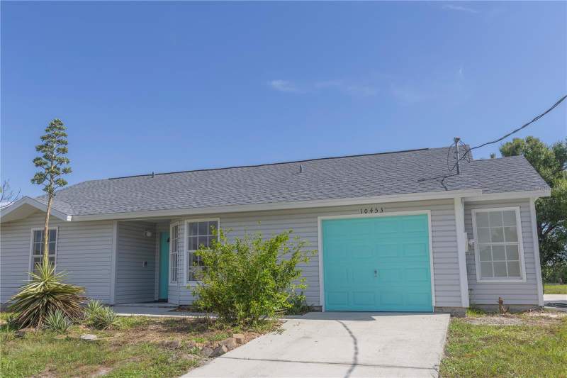 2 bedroom Single Family Residence at 10453 Greenway Avenue, Port Charlotte Sec 064, Englewood — photo 2