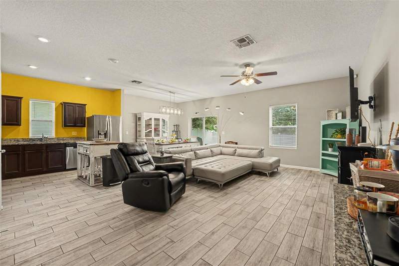 3 bedroom Single Family Residence at 1128 ROBERTA ROAD, WHISPERING RDG PH 1, LAKE WALES — photo 3