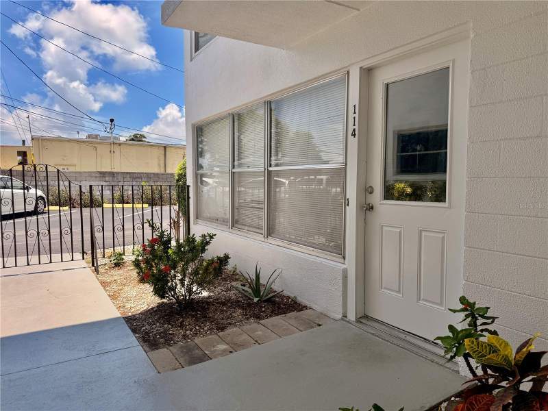 1 bedroom Condominium at 3100 Hartford Street #114, Tiffany Gardens Apts Condo, St Petersburg — photo 2
