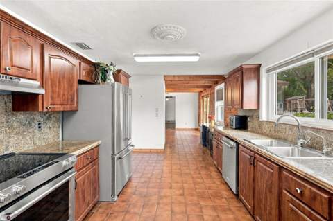 340 Kiwanis Circle, Chuluota FL - photo 10 of 37