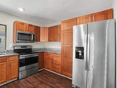 815 E Flag Lane, Kissimmee FL - photo 6 of 19