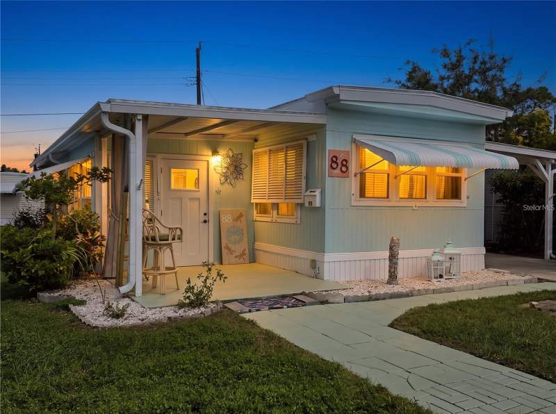2 bedroom Mobile Home at 1800 Englewood Road #88, Oak Grove, Englewood — photo 2