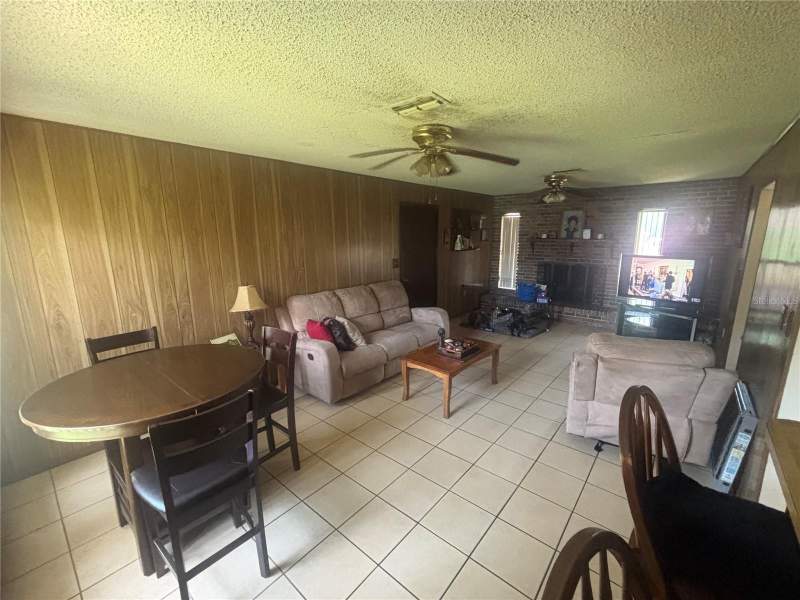 3 bedroom Single Family Residence at 2105 SW 5th Street, West End Add, Ocala — photo 5