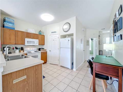 8104 Princess Palm Lane, Kissimmee FL - photo 19 of 71