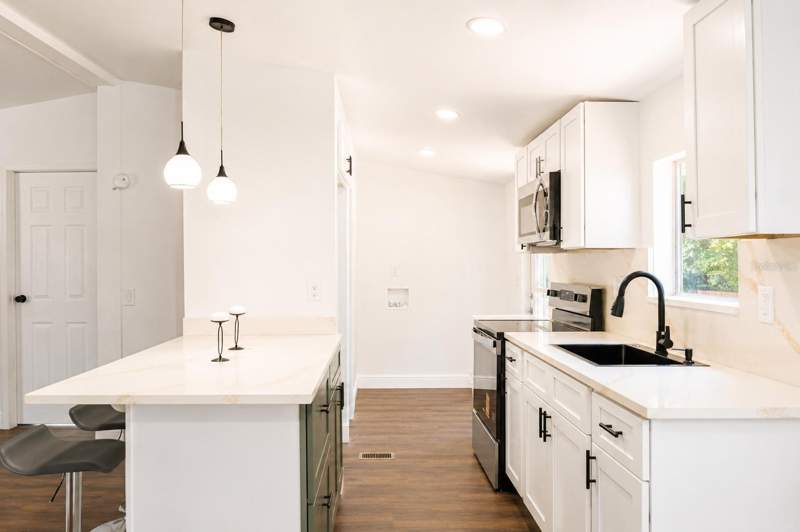 3 bedroom Manufactured Home at 1809 NE 162nd Street, Citra Hlnds, Citra — photo 4