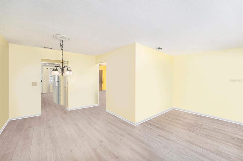 1 bedroom Condominium at 5216 81st Street #2, Paradise Shores, St Petersburg — photo 3