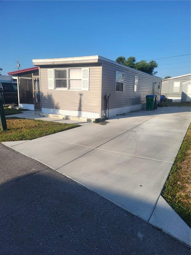 2 bedroom Mobile Home at 6580 Seminole Boulevard #424, Holiday Village Co-Op M/H Unrec, Seminole — photo 4