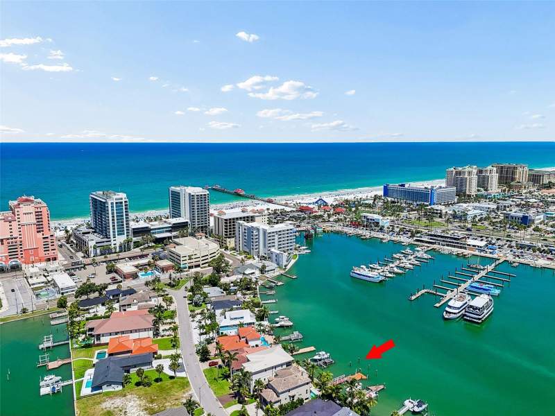 4 bedroom Single Family Residence at 136 Devon Drive, Bayside Sub, Clearwater Beach — photo 3