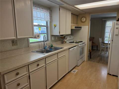 651 Iris Drive, Venice FL - photo 6 of 31