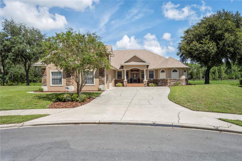 4 bedroom Single Family Residence at 8041 Margate Way, Yorkshire, Lakeland — photo 3