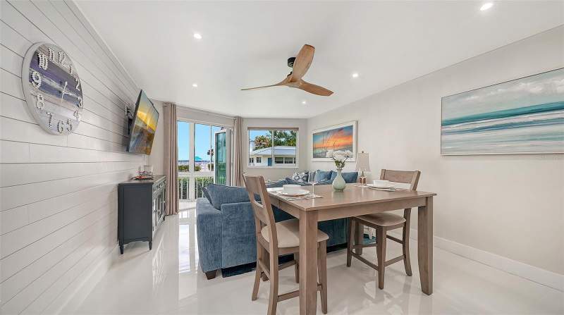2 bedroom Condominium at 771 John Ringling Boulevard #5, Sarasota Harbor East, Sarasota — photo 3