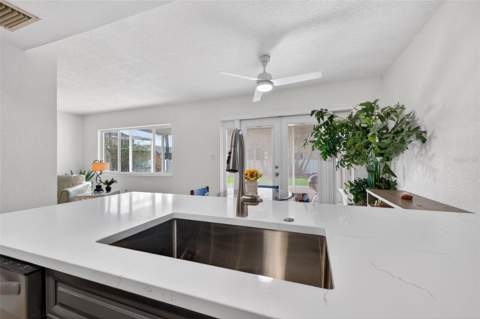 6490 Cape Hatteras Way #2, St Petersburg FL - photo 11 of 46